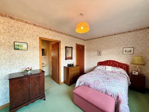 Photo 34- click for photo gallery